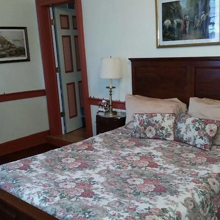 The Fairfield Inn 1757 ภายนอก รูปภาพ